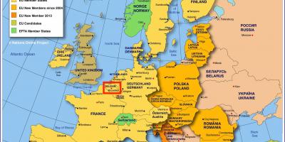 欧州地図を示すブリュッセル